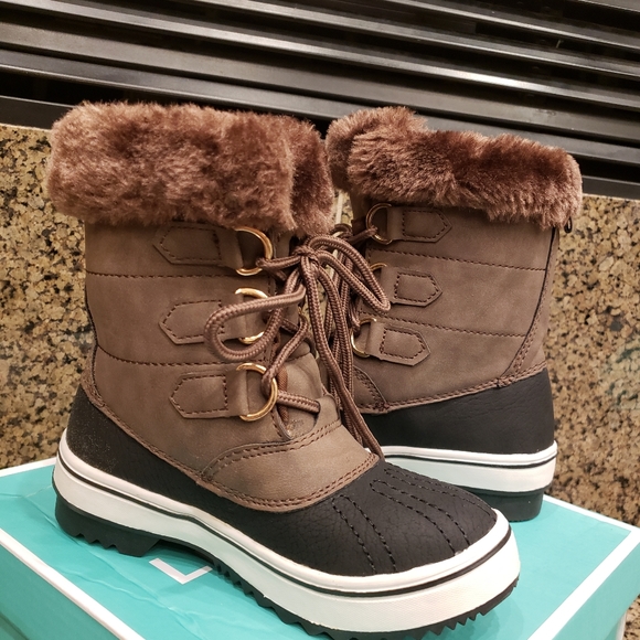 Kimora Faux Fur Lined Snow Boot - Picture 8 of 9